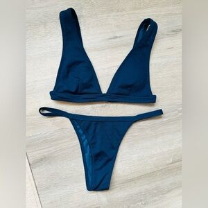 NWOT Cupshe Blue V-neck Bikini